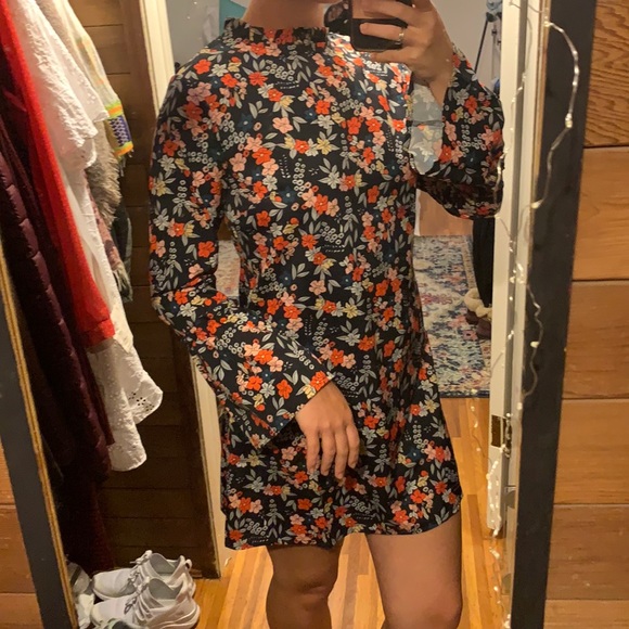 Frock necked floral mini dress - Picture 4 of 4